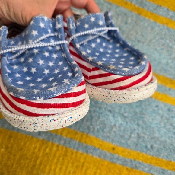 Hey Dude Wally Youth Patriotic Stars & Stripes 34 - Picture 7 of 7